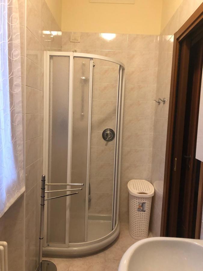 Ferienwohnung Casa Patrizia Torri Del Benaco Exterior foto