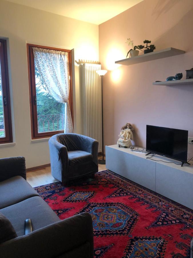Ferienwohnung Casa Patrizia Torri Del Benaco Exterior foto