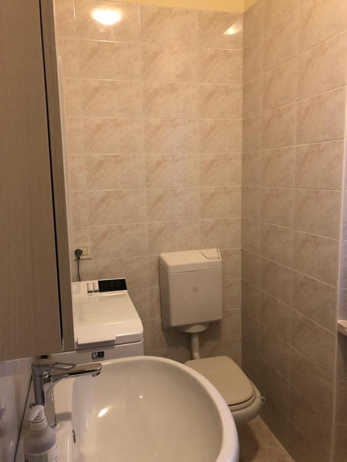 Ferienwohnung Casa Patrizia Torri Del Benaco Exterior foto