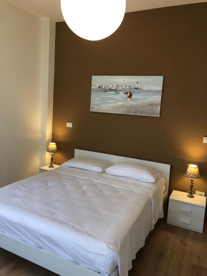 Ferienwohnung Casa Patrizia Torri Del Benaco Exterior foto